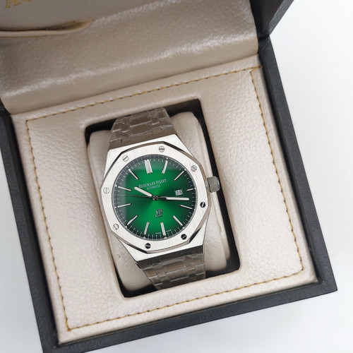 ساعت مردانه ای پی (اودمار پیگه) استیل صفحه سبز AP